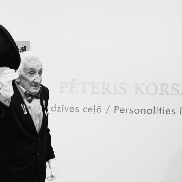 MŪŽĪBĀ DEVIES PĒTERIS KORSAKS (1937-2024) – IZCILAIS FOTOVĒSTURNIEKS